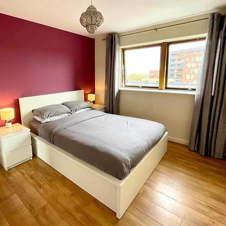 One Bedroom With Great City Views Лондон Екстериор снимка